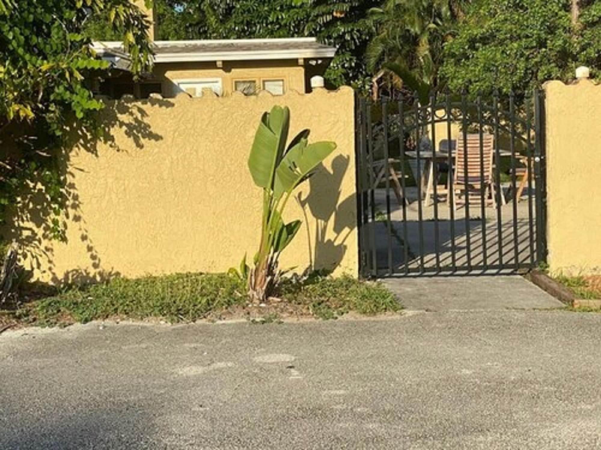 Oyo Family Ranch At Melbourne Fl Hotel Exterior foto